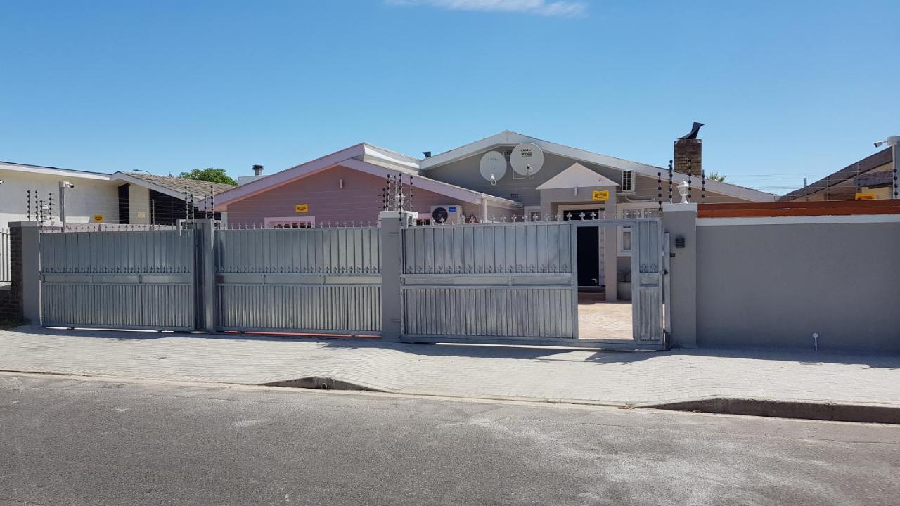 103Onwallace Self Catering Guest House Cidade Do Cabo Exterior foto